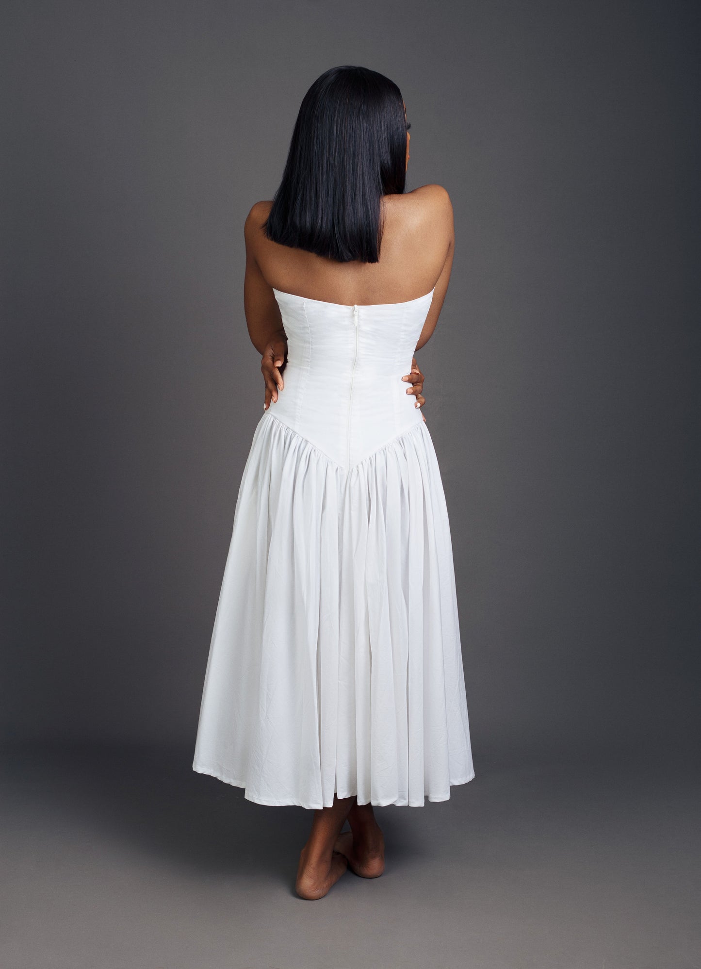 Jo-Ellen V Drop Waist Halter Neck Maxi Dress